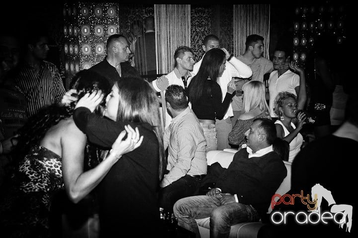 Chef de milioane în Club Life, 