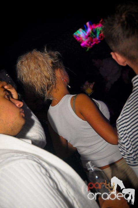 Chef de milioane în Club Life, 