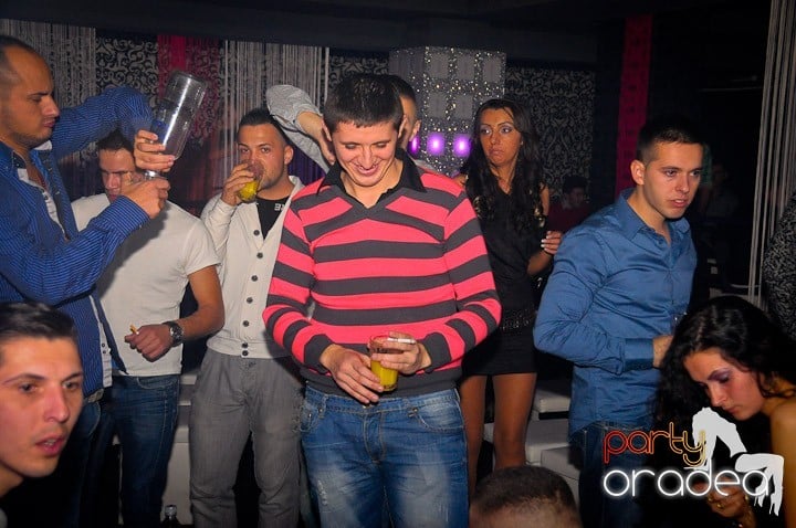 Chef de milioane în Club Life, 