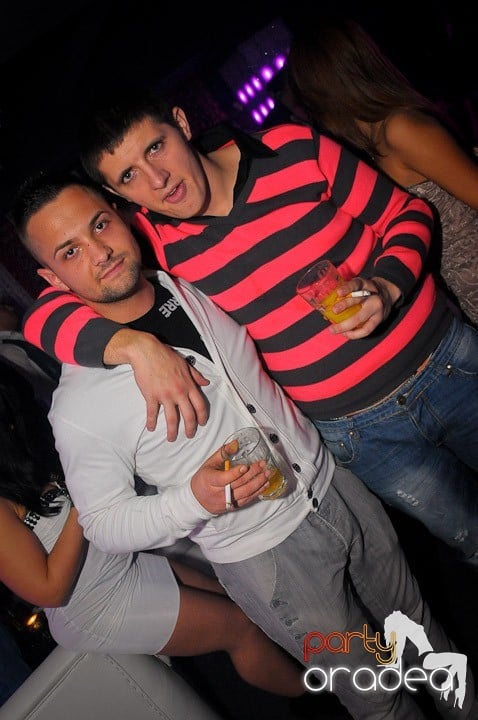 Chef de milioane în Club Life,