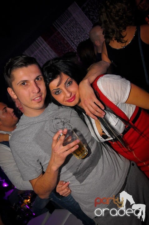 Chef de milioane în Club Life,