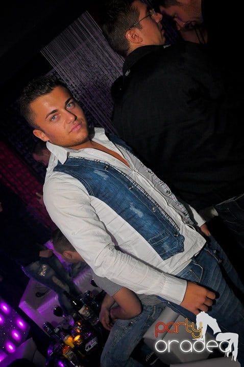 Chef de milioane în Club Life,