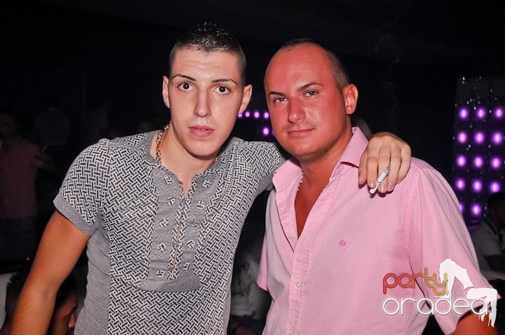 Chef de milioane în Club Life, 