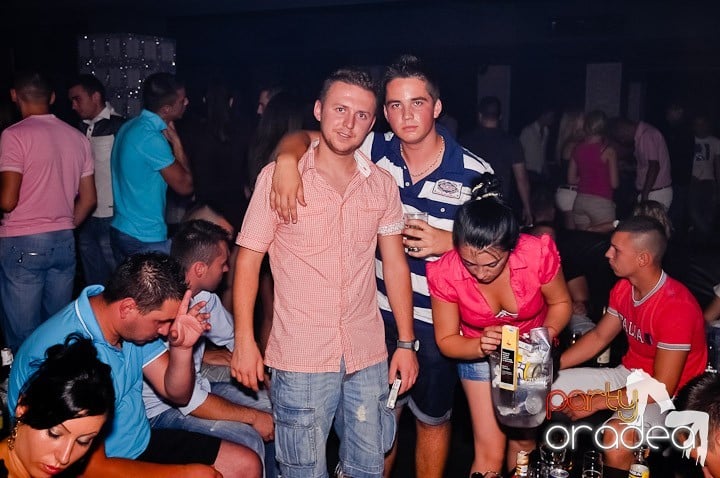 Chef de milioane în Club Life, 