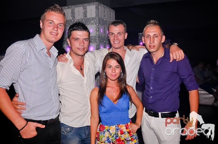 Chef de milioane în Club Life, 