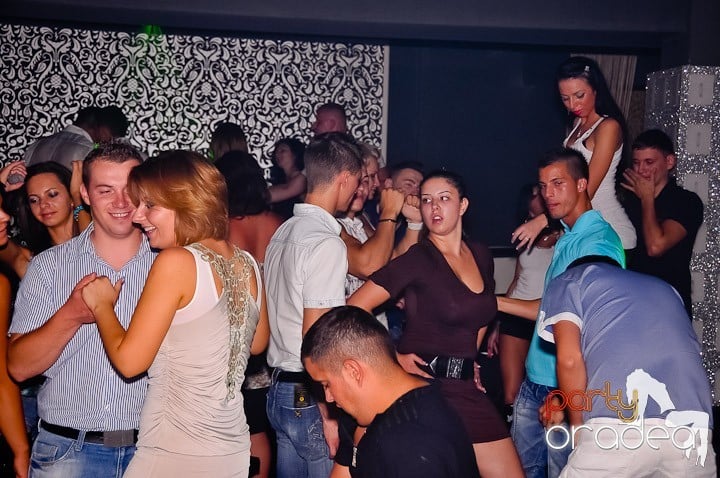 Chef de milioane în Club Life, 