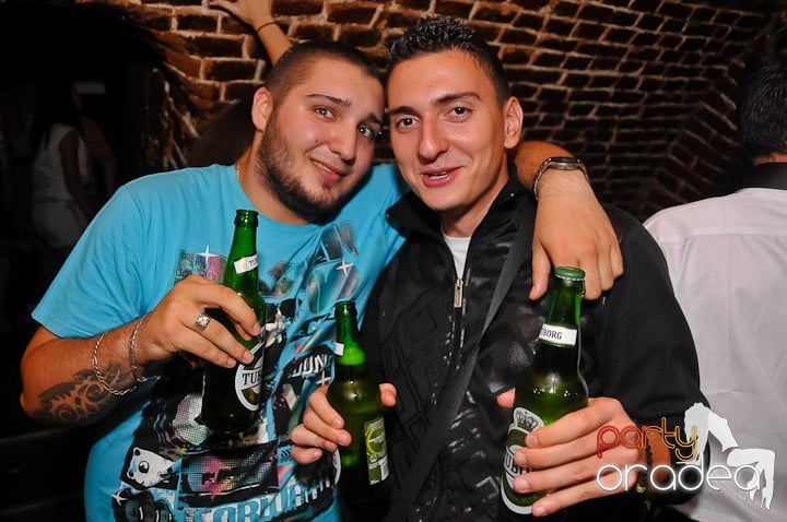 Chef de pomină în Club Escape,