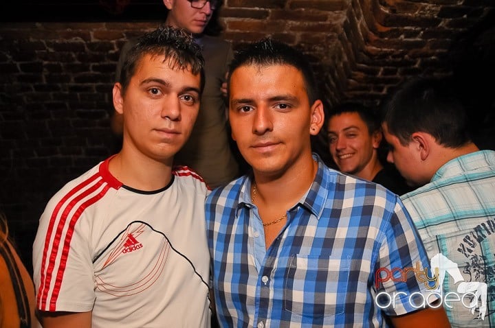 Chef de pomină în Club Escape,