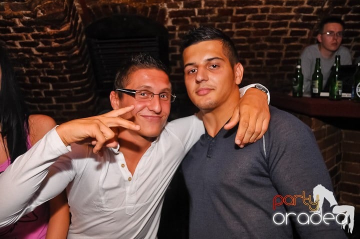 Chef de pomină în Club Escape,