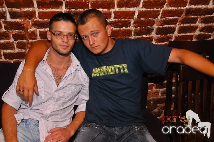 Chef de pomină în Club Escape,