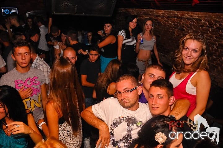 Chef de pomină în Club Escape,