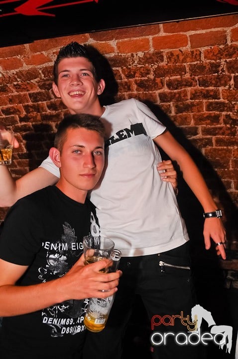 Chef de pomină în Club Escape,