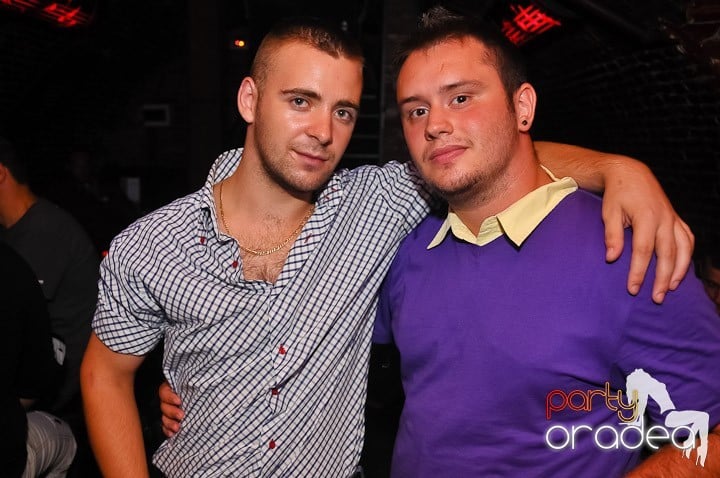 Chef de pomină în Club Escape, 