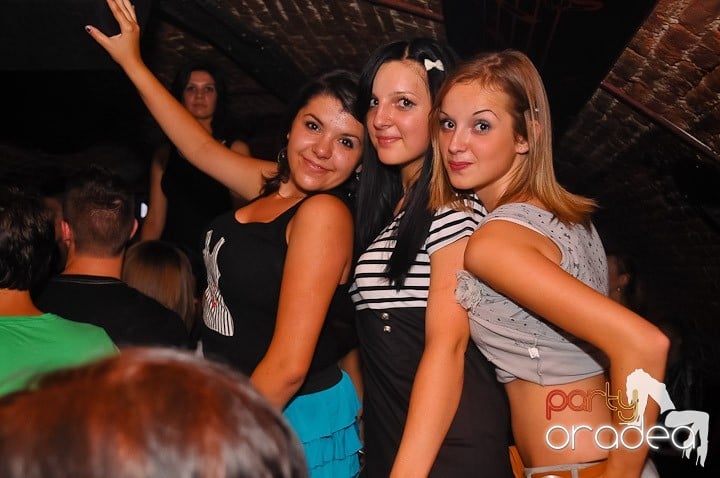 Chef de pomină în Club Escape,