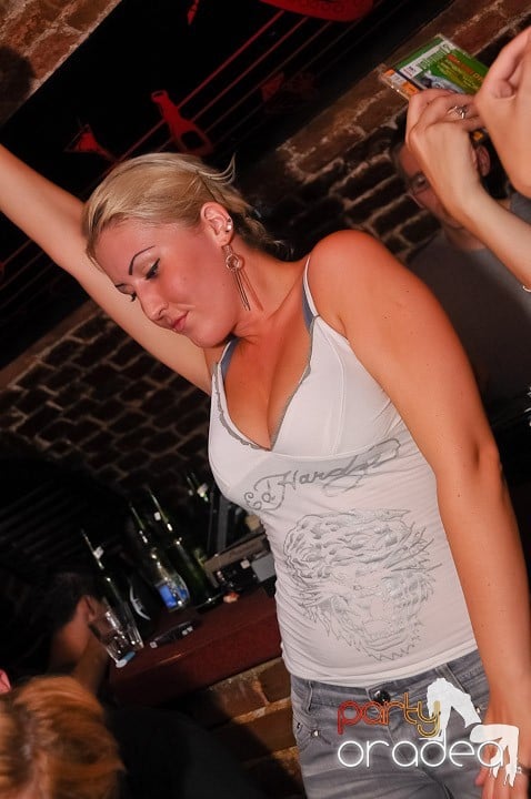 Chef de pomină în Club Escape,