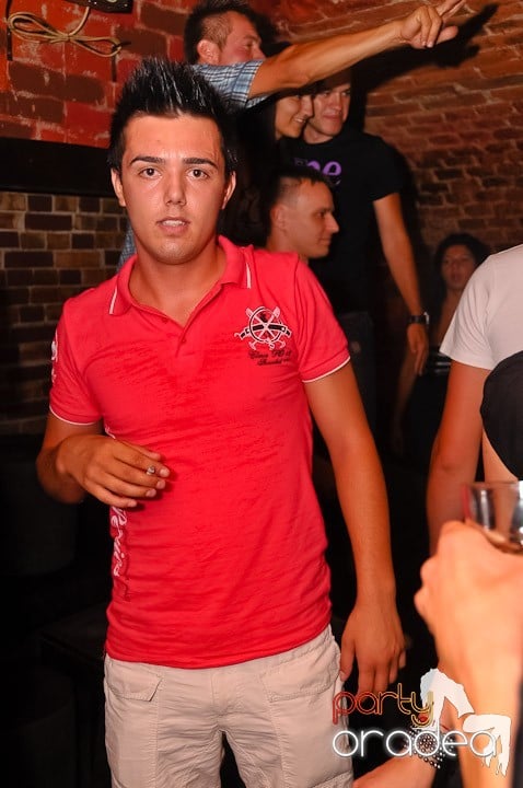 Chef în Club Escape, 