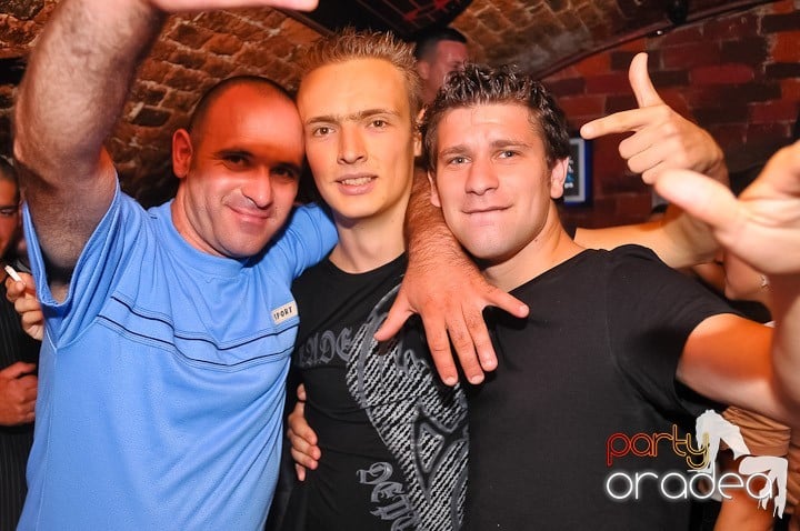 Chef în Club Escape, 