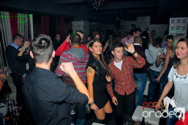 Chef la maxim în Club Life, 