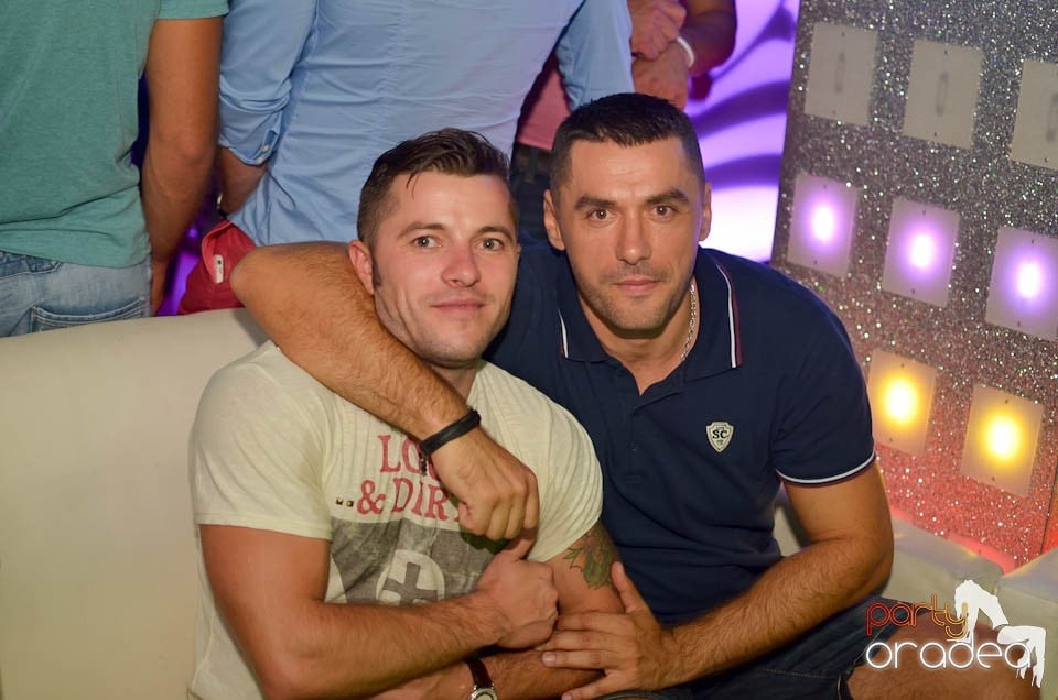 Chef şi veselie în Club Life, 