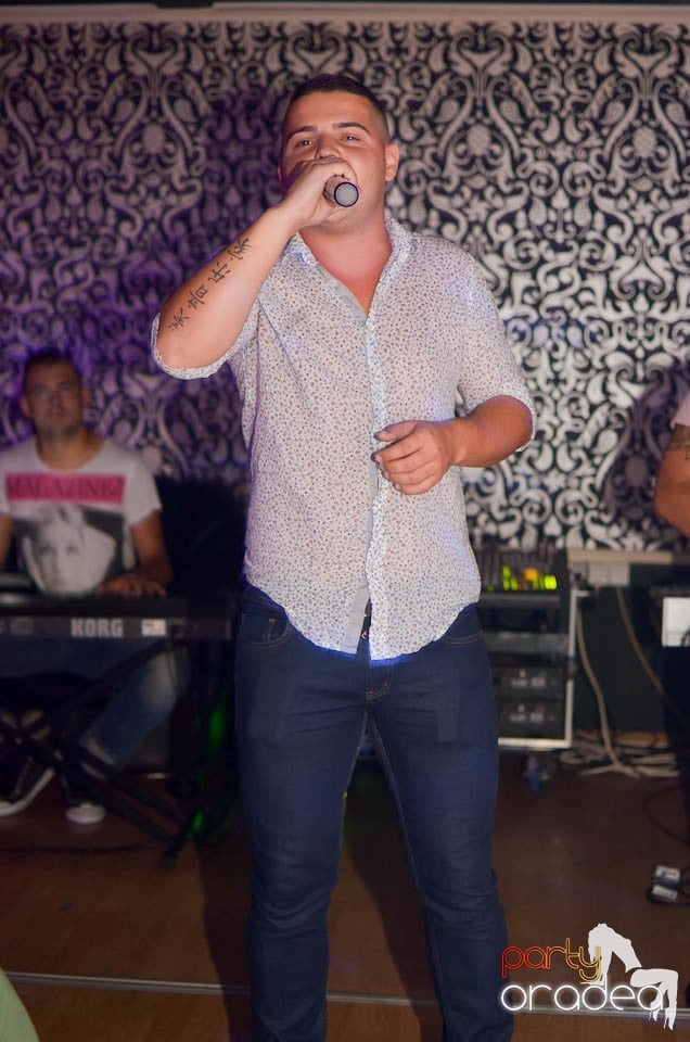 Chef şi veselie în Club Life, 