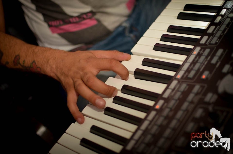 Chef şi veselie în Club Life, 