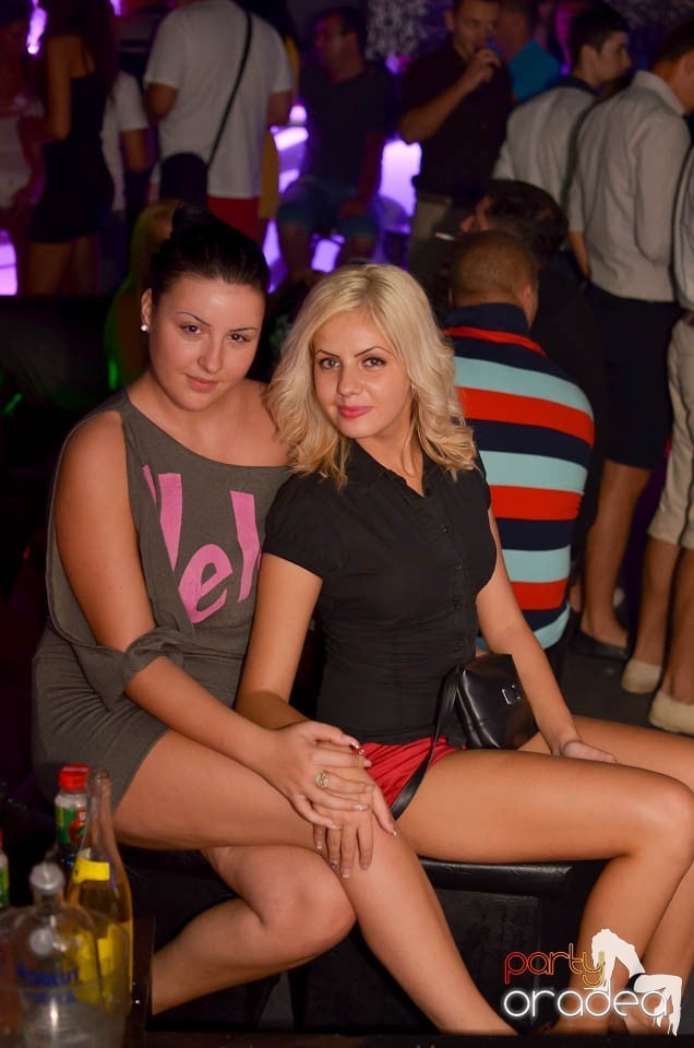 Chef şi veselie în Club Life, 