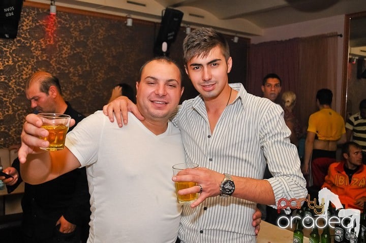 Chef şi veselie în Club Rio, 