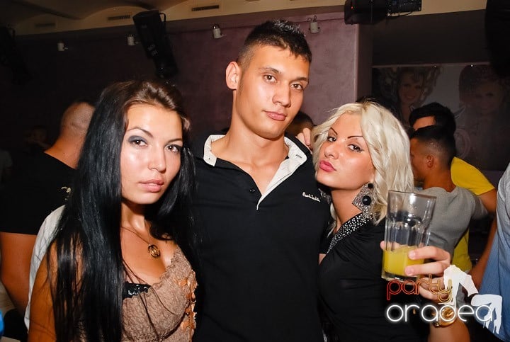 Chef şi veselie în Club Rio, 