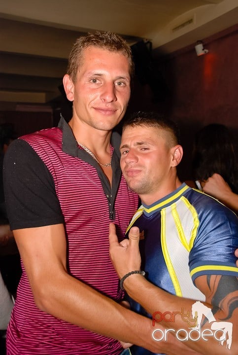 Chef şi veselie în Club Rio, 