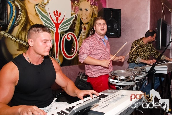 Chef şi veselie în Club Rio, 