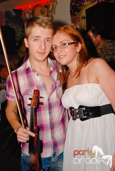 Chef şi veselie în Club Rio, 