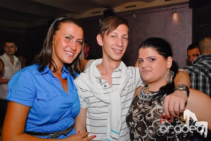 Chef şi veselie în Club Rio, 