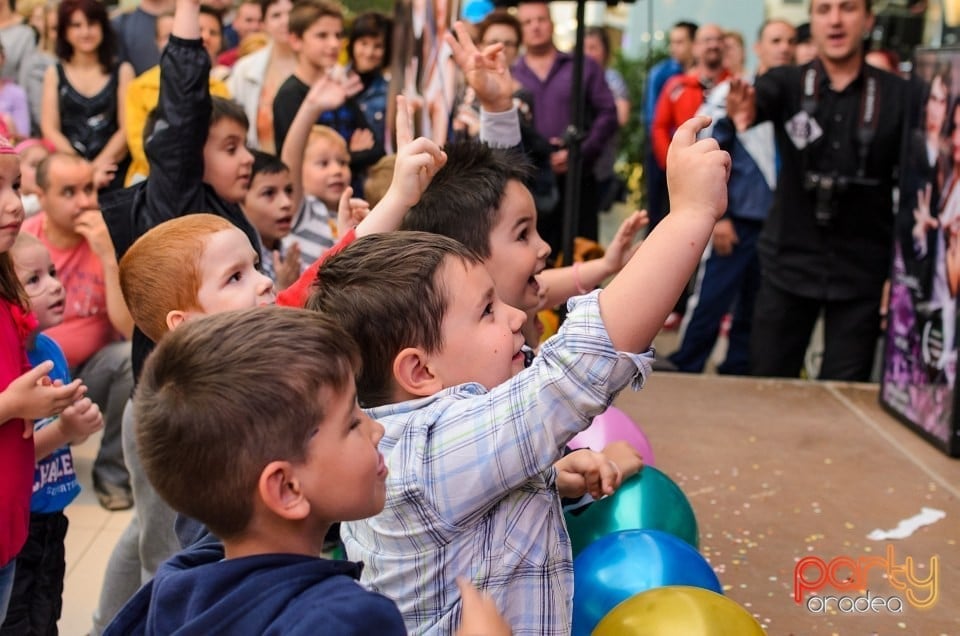 Children's Weekend, Lotus Center