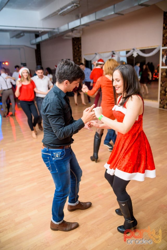 Christmas Dance Party, Feeling Dance