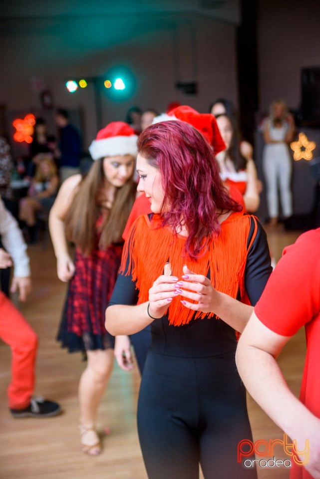 Christmas Dance Party, Feeling Dance