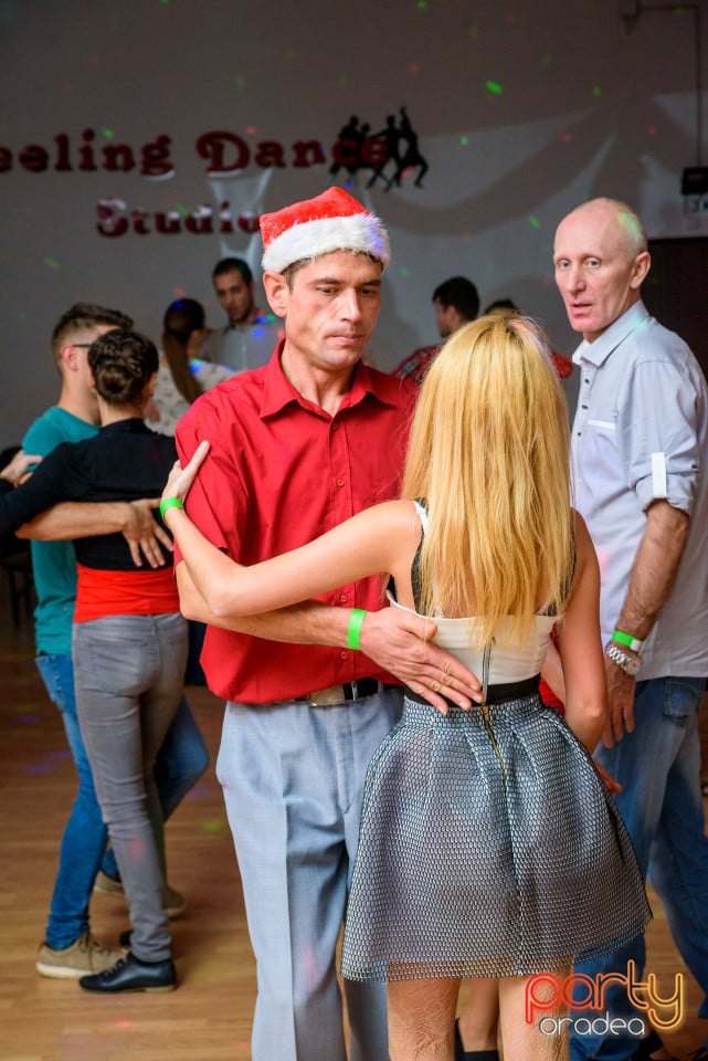 Christmas Dance Party, Feeling Dance