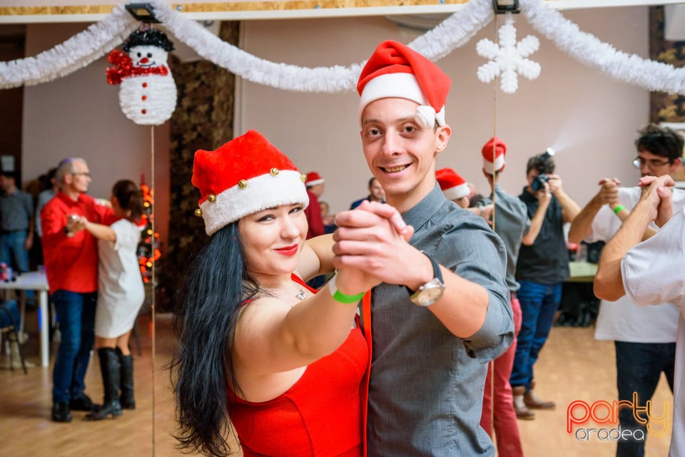 Christmas Dance Party, Feeling Dance