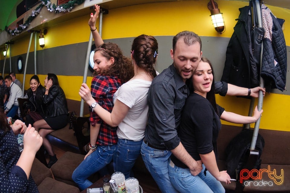 Christmas Party la Yellow, 
