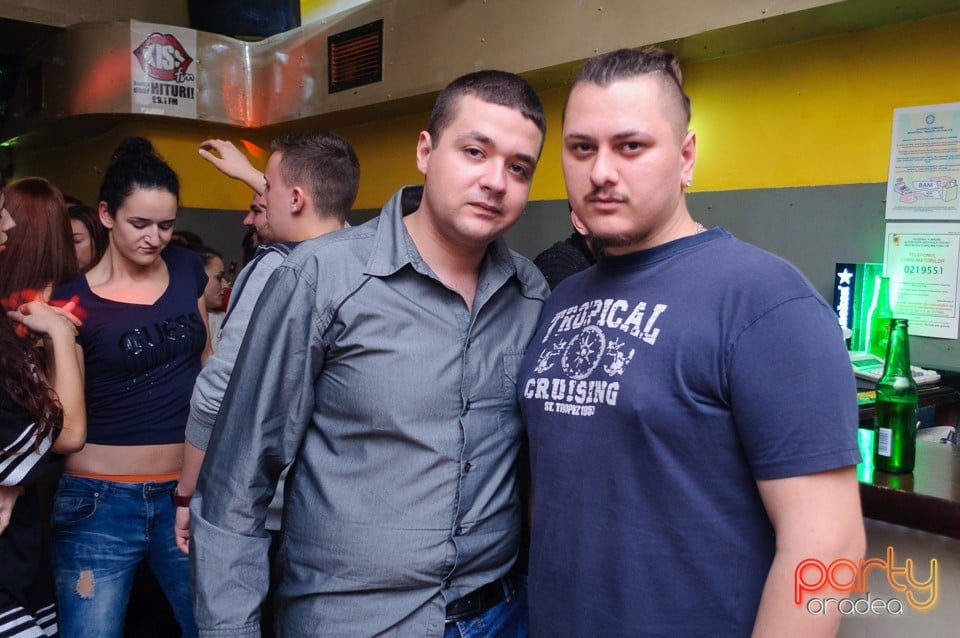 Christmas Party la Yellow, 