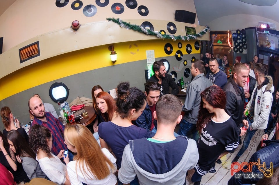 Christmas Party la Yellow, 