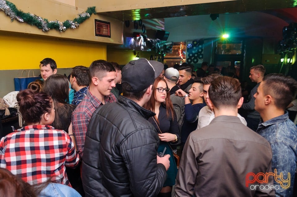 Christmas Party la Yellow, 