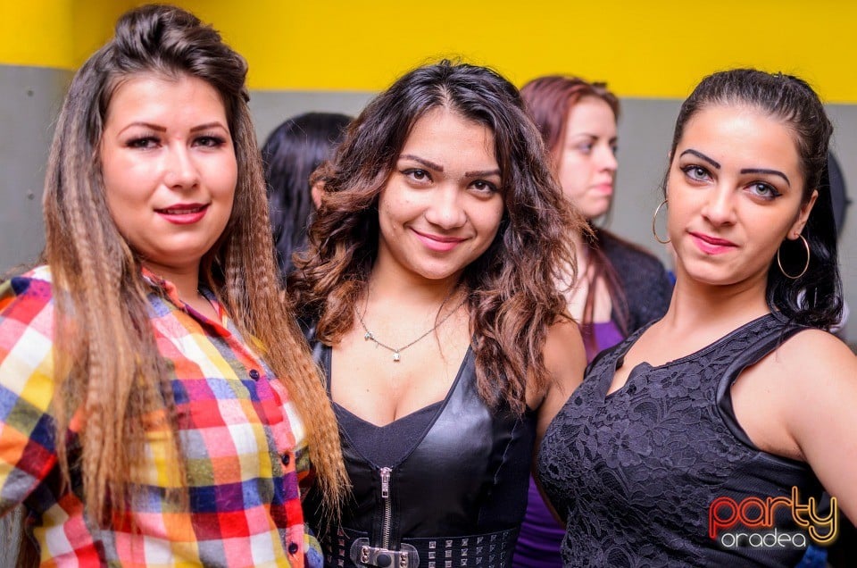 Christmas Party la Yellow, 