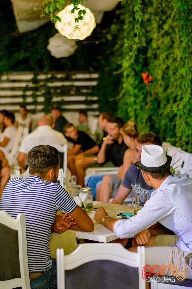 Chrom Warm-up Party, Vine Summer Garden & Grill