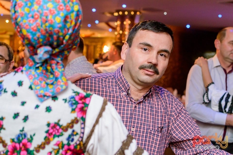 Cină Românească în Hotel Internaţional, Hotel Internaţional