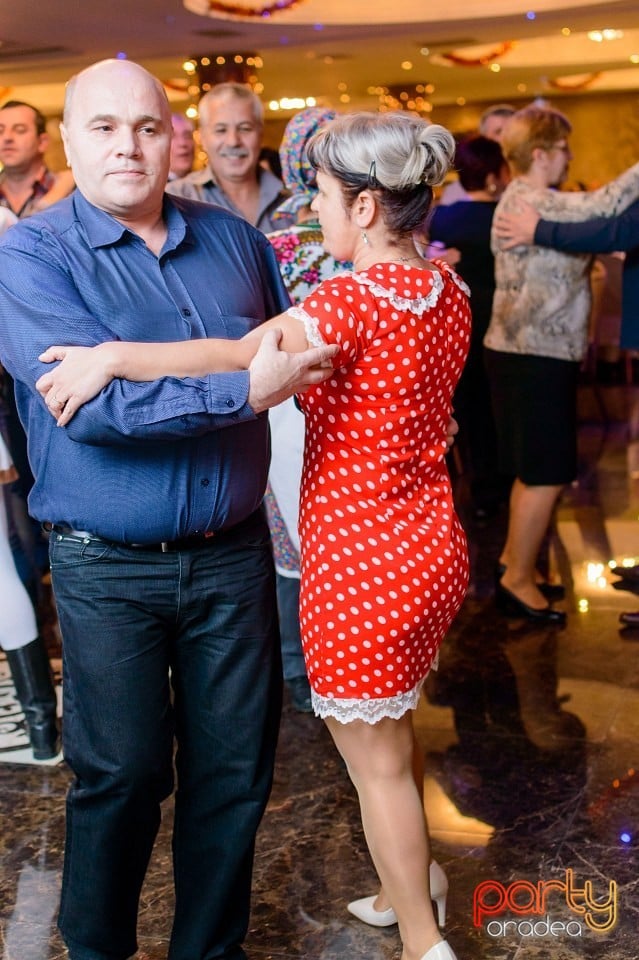 Cină Românească în Hotel Internaţional, Hotel Internaţional