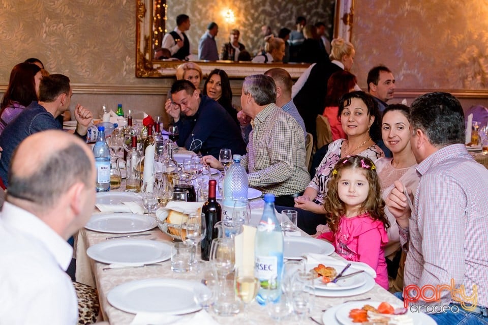 Cină Românească în Hotel Internaţional, Hotel Internaţional