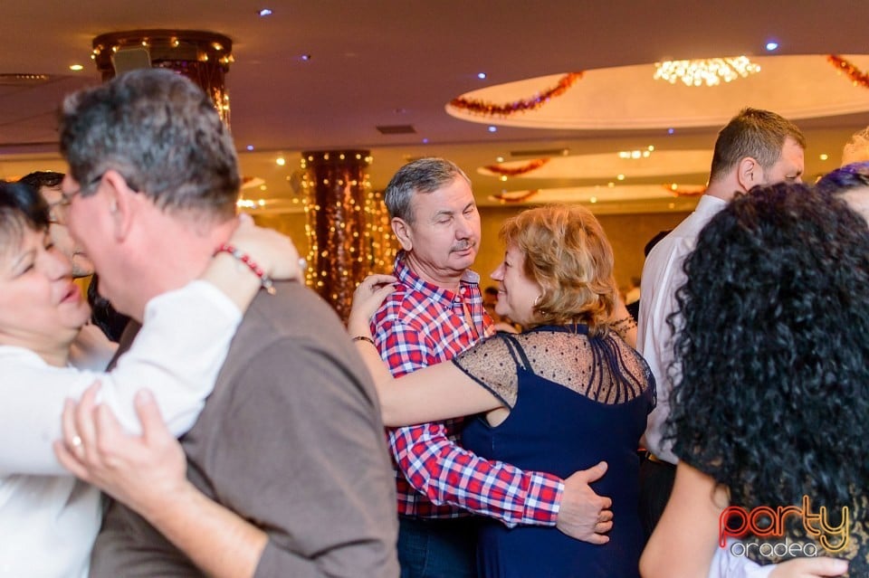 Cină Românească în Hotel Internaţional, Hotel Internaţional