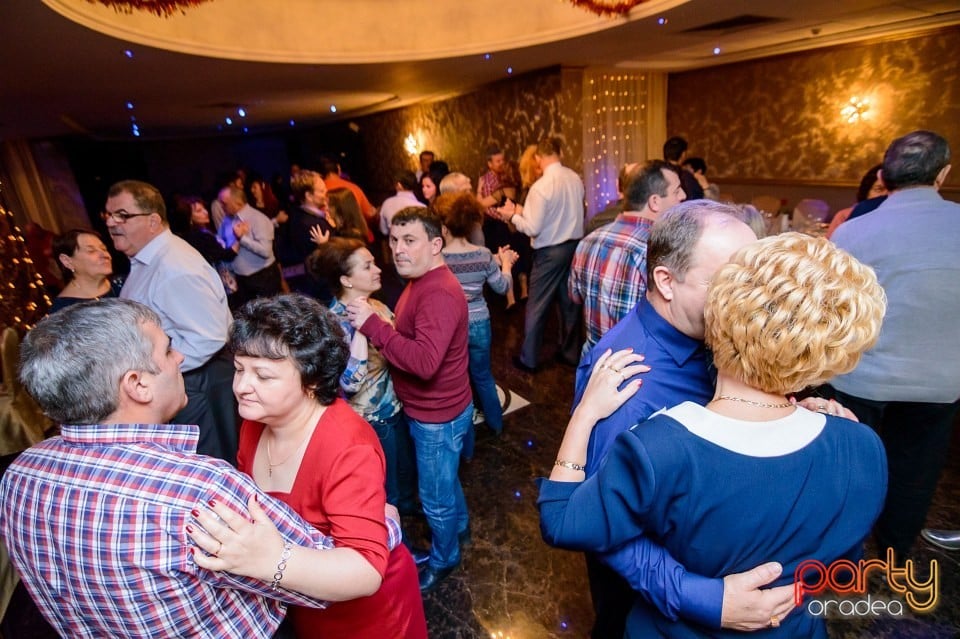 Cină Românească în Hotel Internaţional, Hotel Internaţional