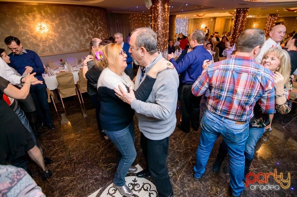 Cină Românească în Hotel Internaţional, Hotel Internaţional
