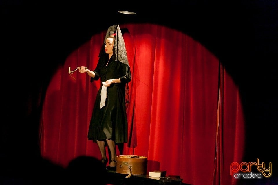 Cinci ore cu Mario, Teatrul Arcadia